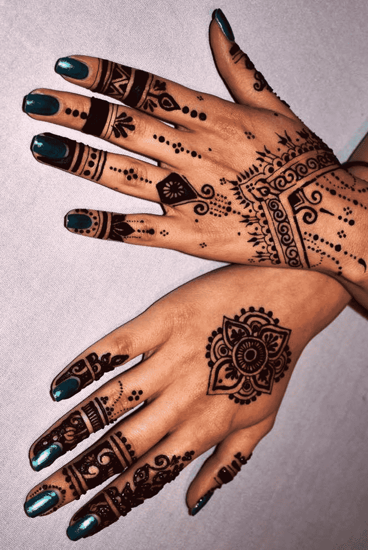 Captivating Pune Henna Design