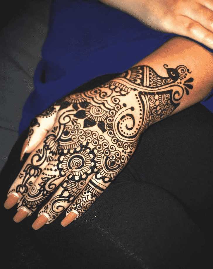 Dazzling Pune Henna Design