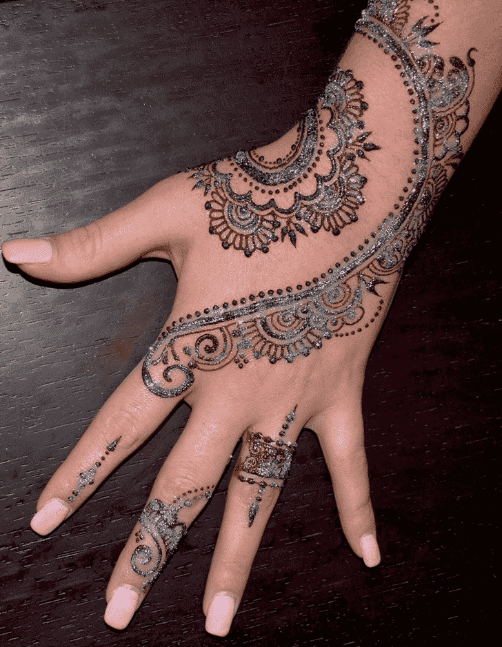 Enthralling Pune Henna Design