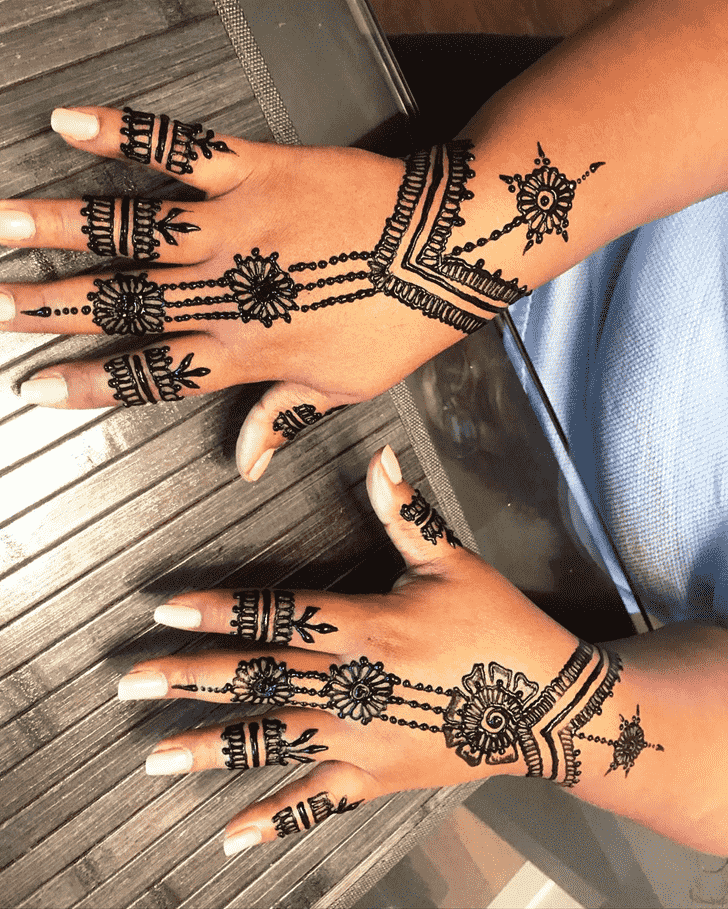 Slightly Pune Henna Design