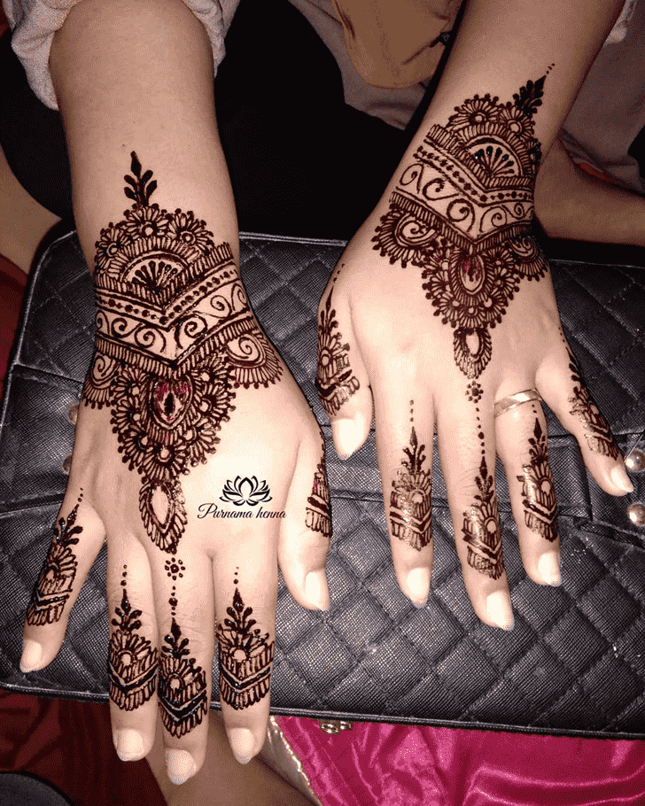 Fine Punjabi Henna Design