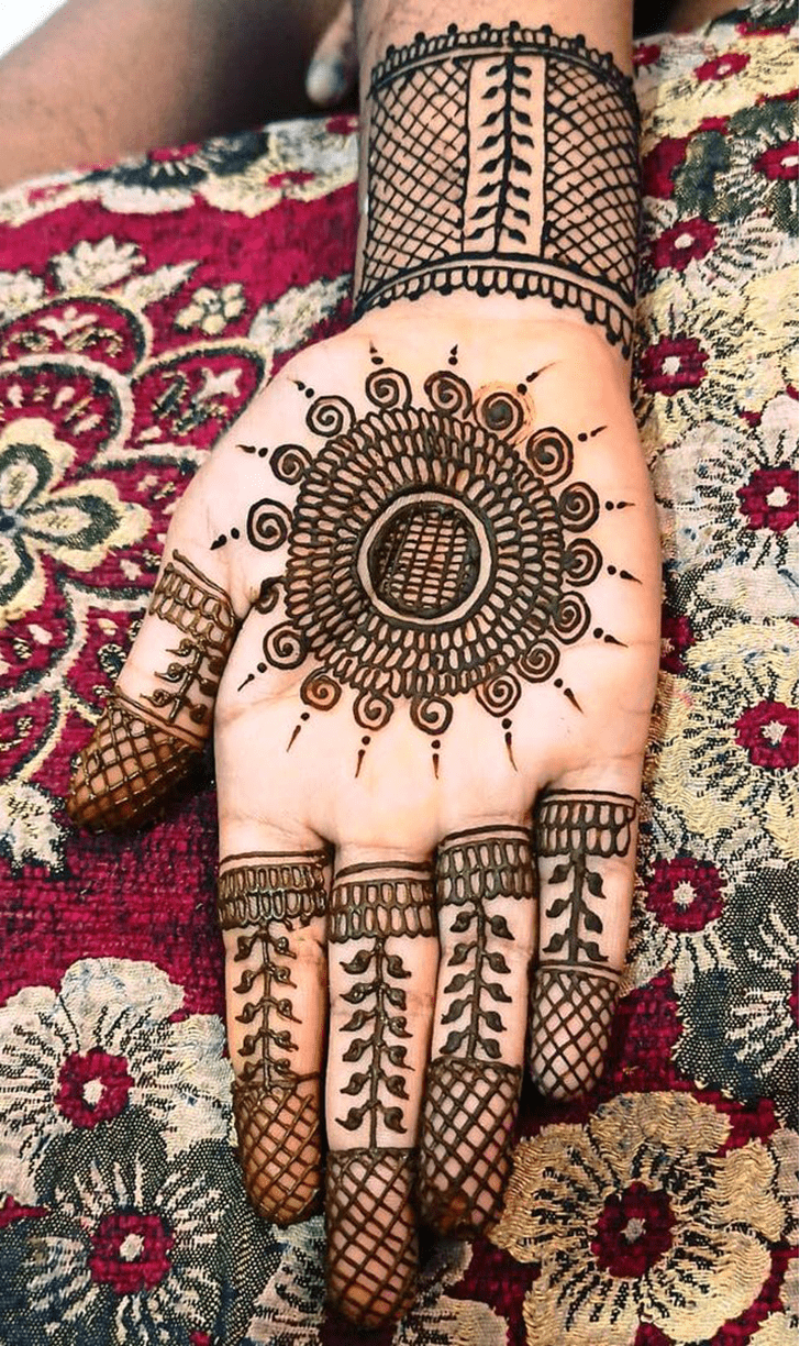 Charming Quetta Henna Design