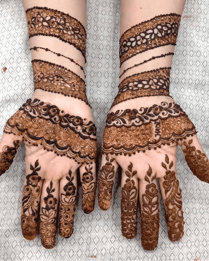 Enthralling Quetta Henna Design