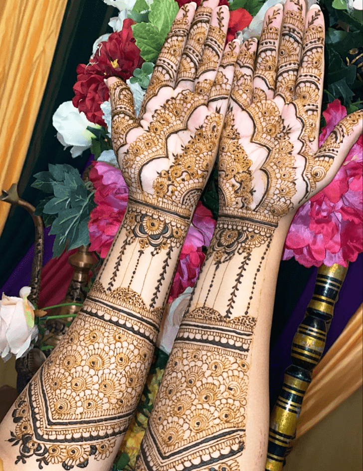 Graceful Quetta Henna Design