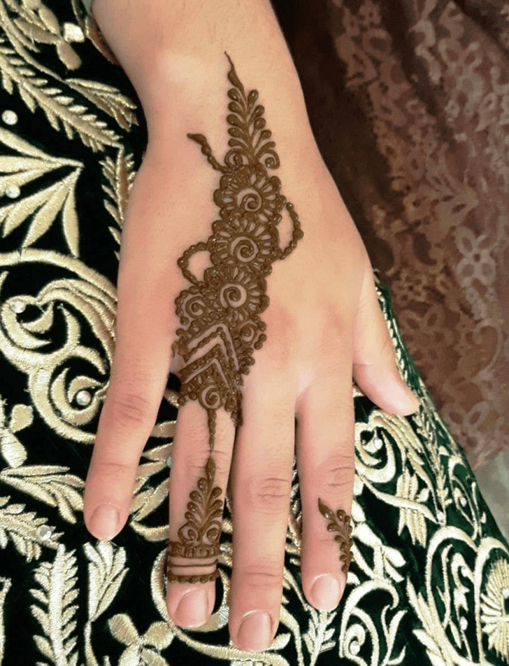 Refined Quetta Henna Design