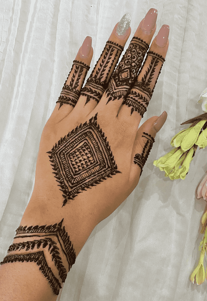 Fascinating Raipur Henna Design