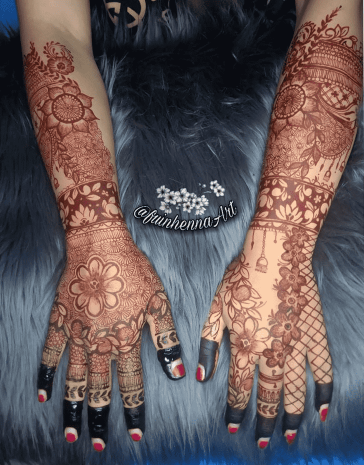 Inviting Raipur Henna Design