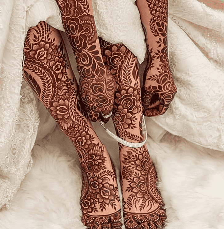 Radiant Raipur Henna Design