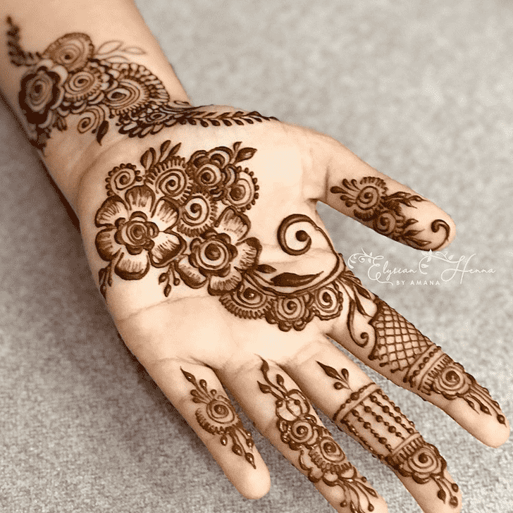 Shapely Raipur Henna Design