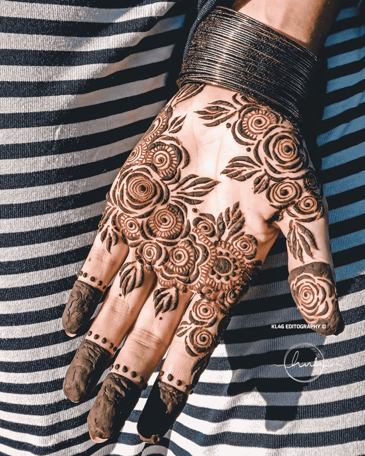Stunning Raipur Henna Design
