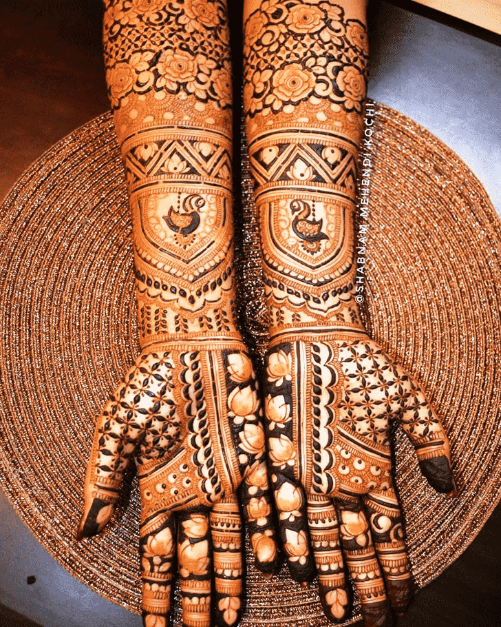 Dazzling Rajasthani Henna Design