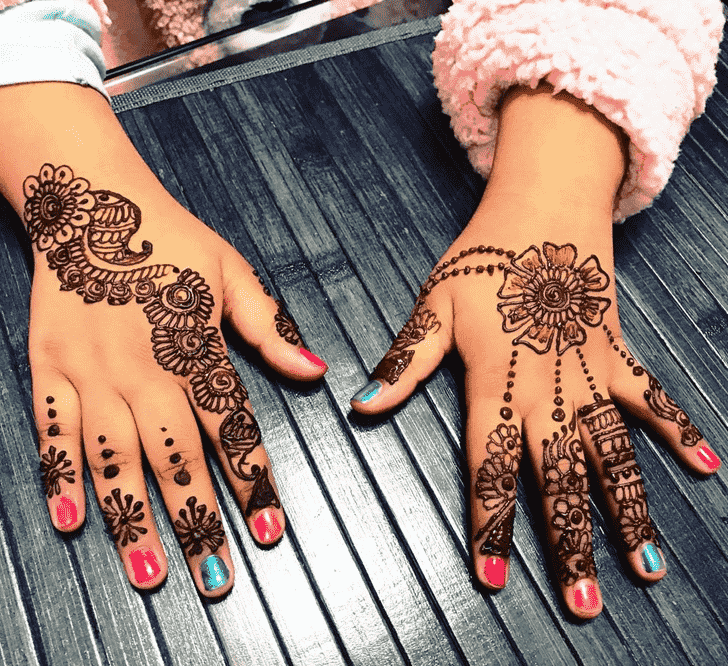 Stunning Rajasthani Henna Design