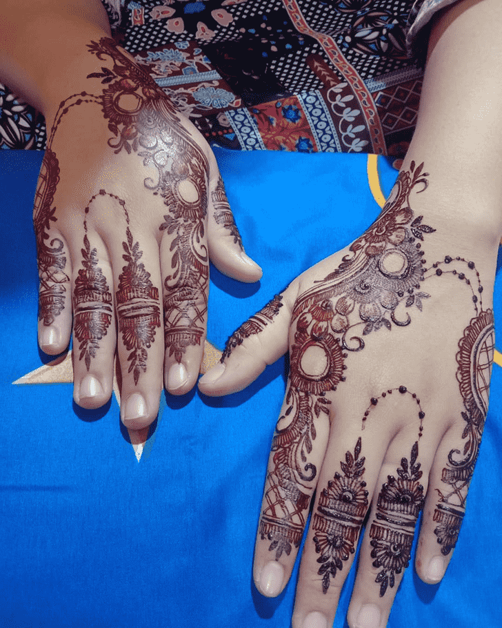 Alluring Rajshahi Henna Design