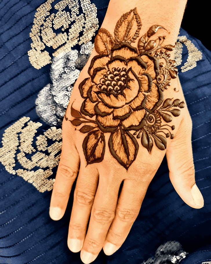 Pulchritudinous Raksha Bandhan Henna Design on Back Hand