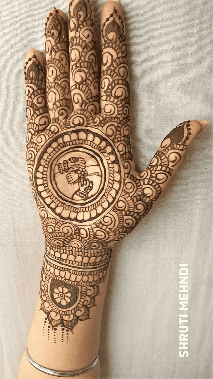 Statuesque Raksha Bandhan Henna Design on Back Hand
