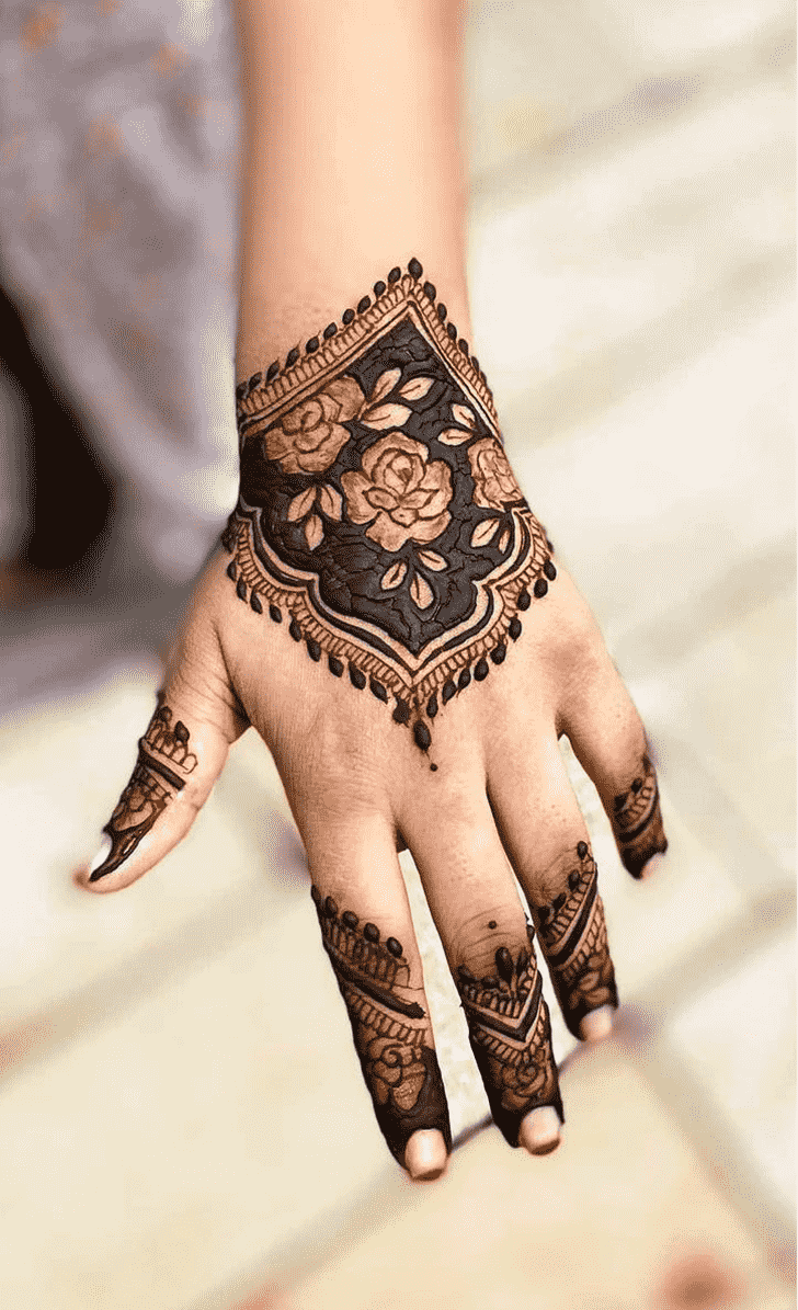 Inviting Rawalpindi Henna Design