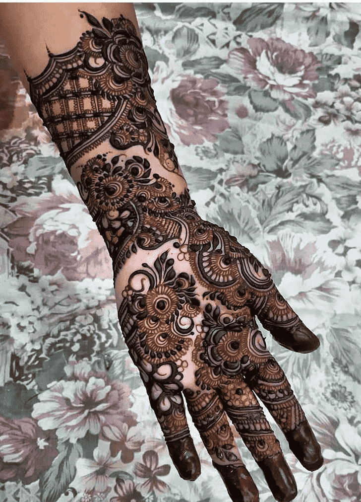 Refined Rawalpindi Henna Design