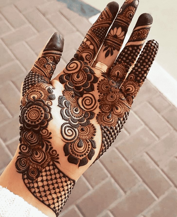 Charming Reverse Henna Design