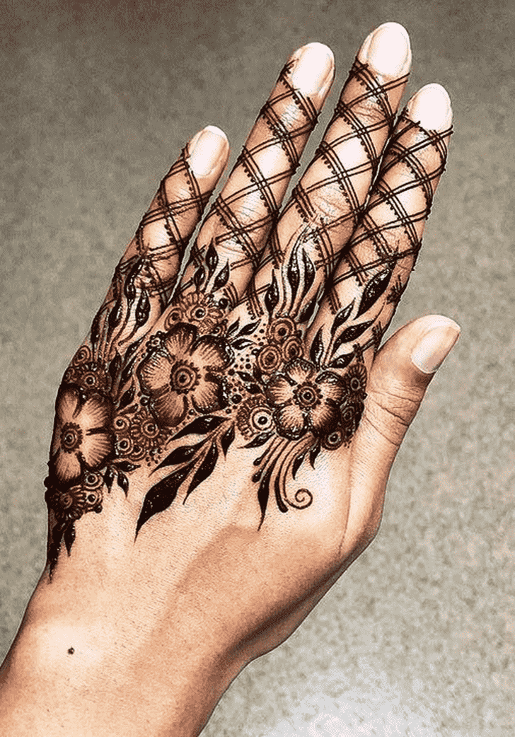 Ravishing Reverse Henna Design