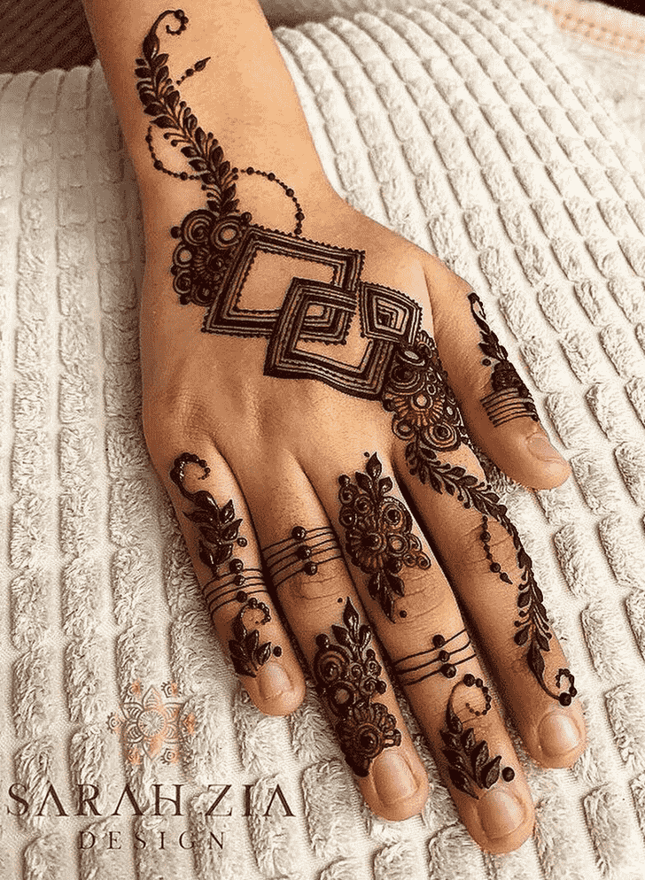 Superb Reverse Henna Design