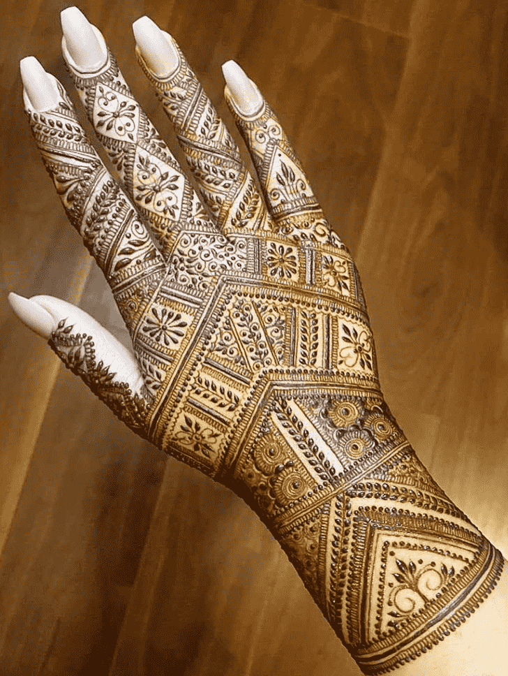 Captivating Right Hand Henna design
