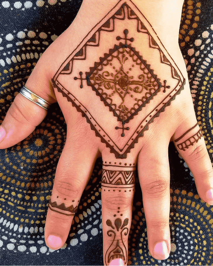 Angelic Ring Henna Design