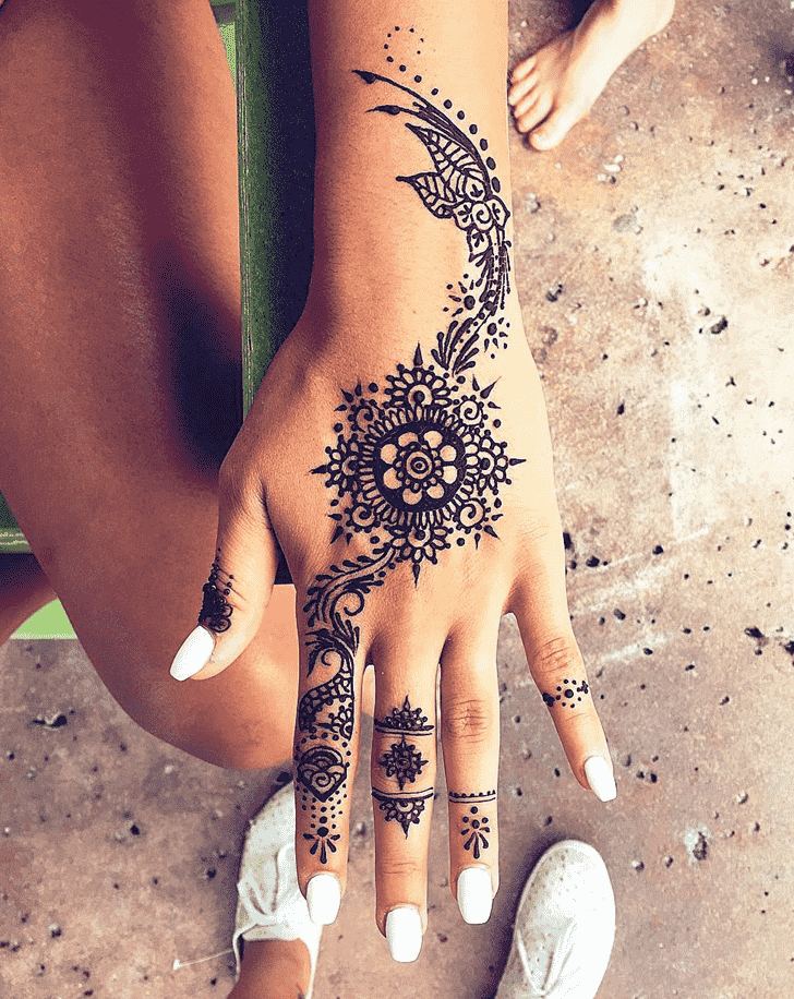 Appealing Ring Henna Design