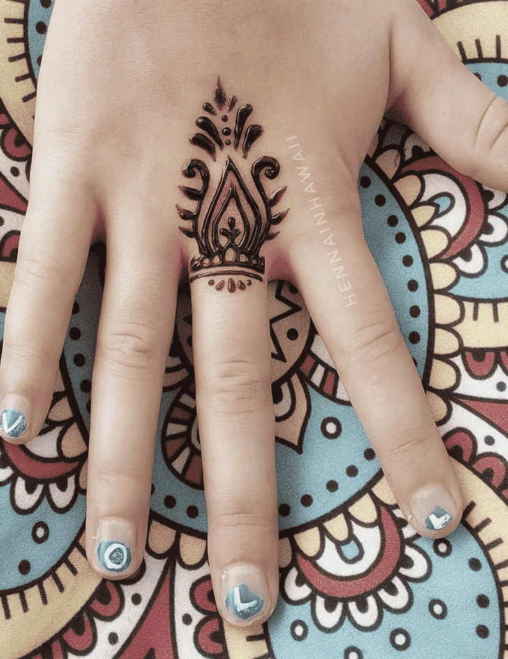 Delicate Ring Henna Design
