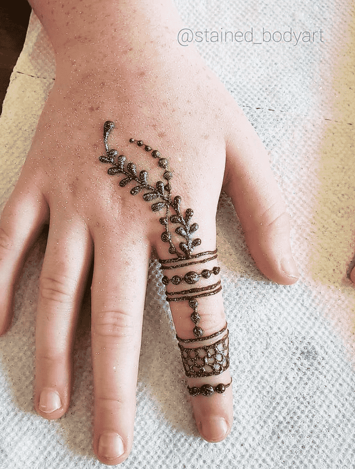 Fair Ring Henna Design