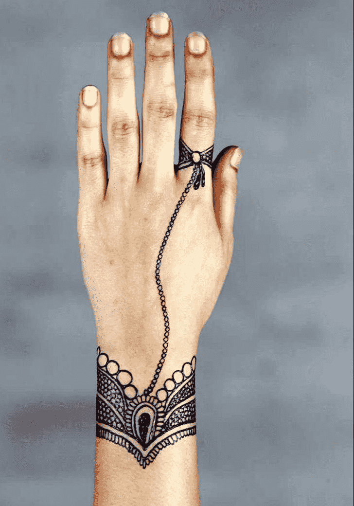 Splendid Ring Henna Design