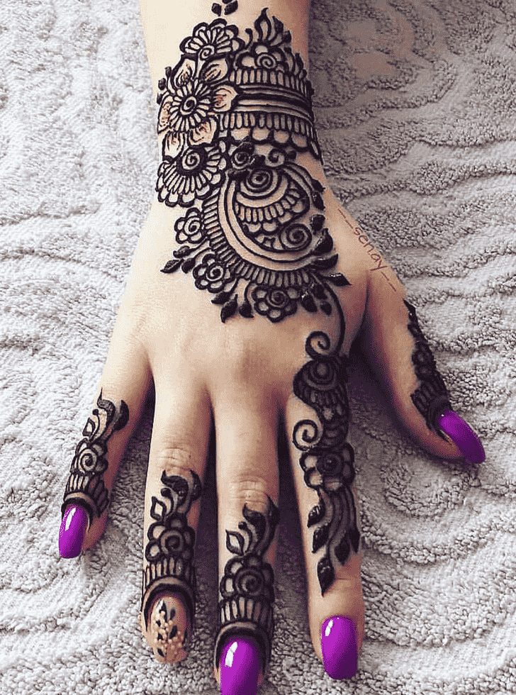 Alluring Rishikesh Henna Design