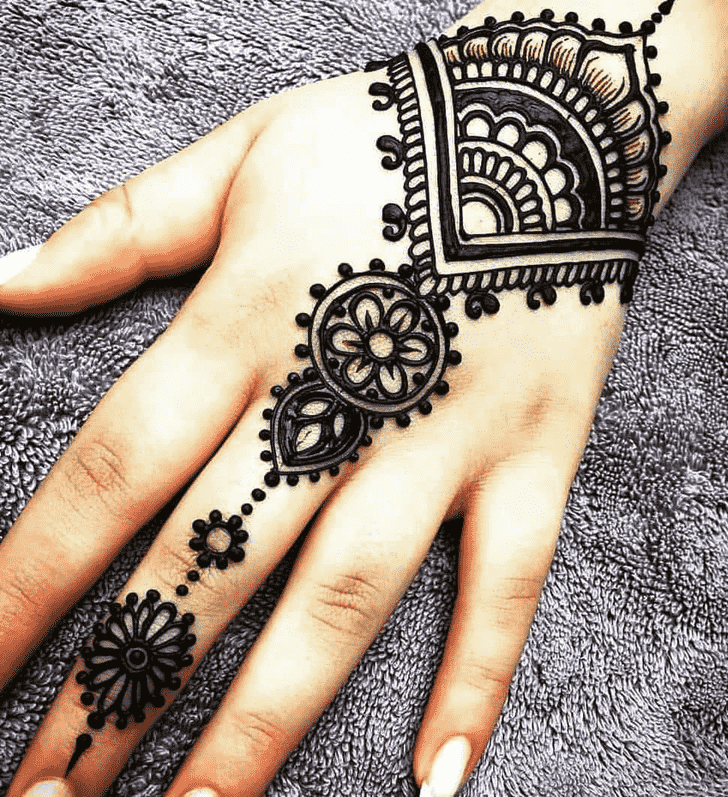 Fair Rishikesh Henna Design