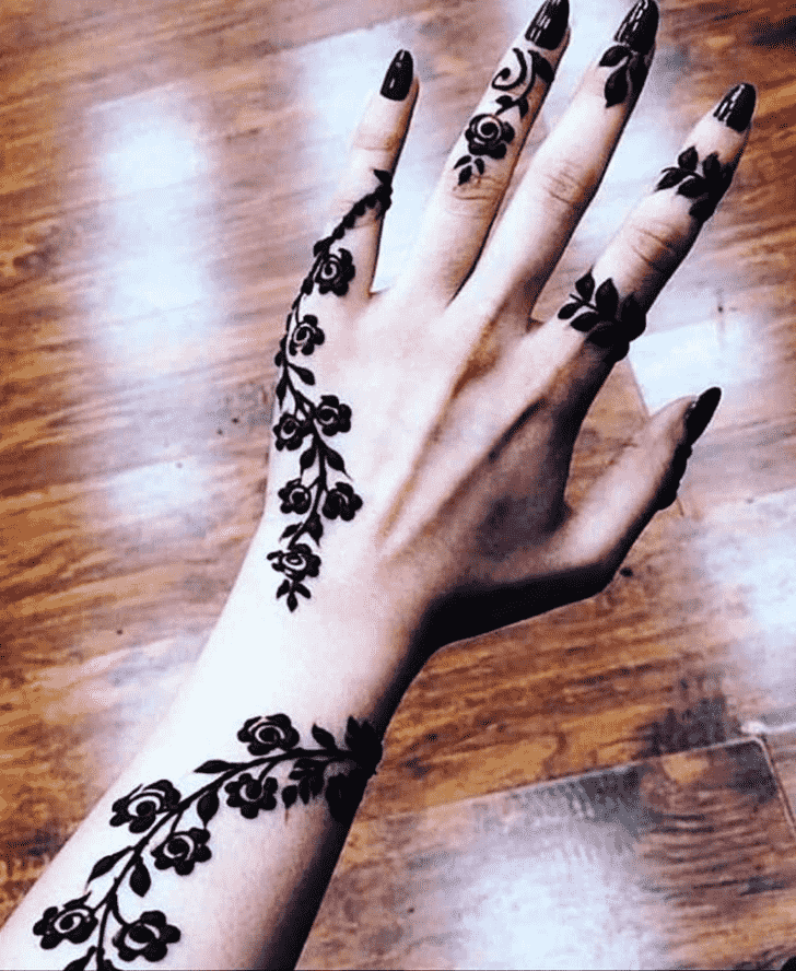 Fascinating Rishikesh Henna Design