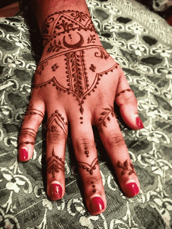 Refined Rishikesh Henna Design