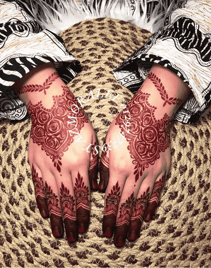 Inviting Rohtang Henna Design