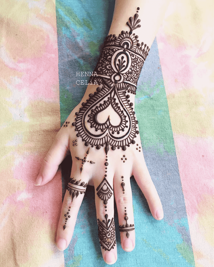 Enthralling Romantic Henna design