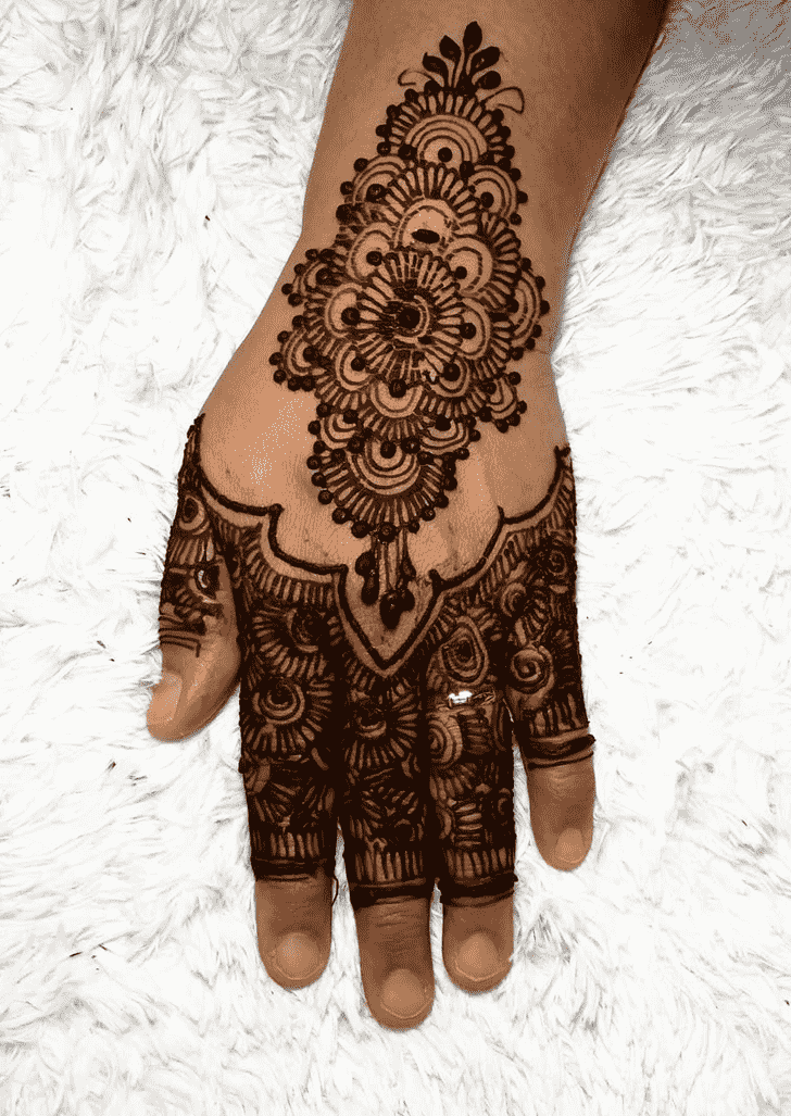 Pretty Romantic Henna design