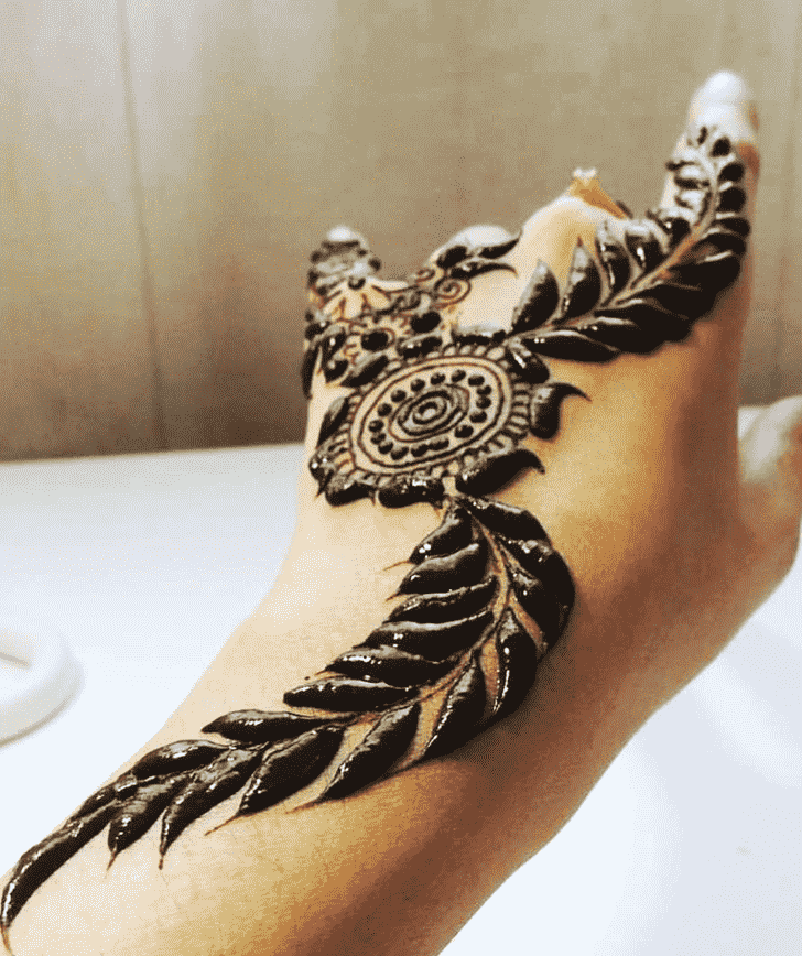 Delightful Rome Henna Design