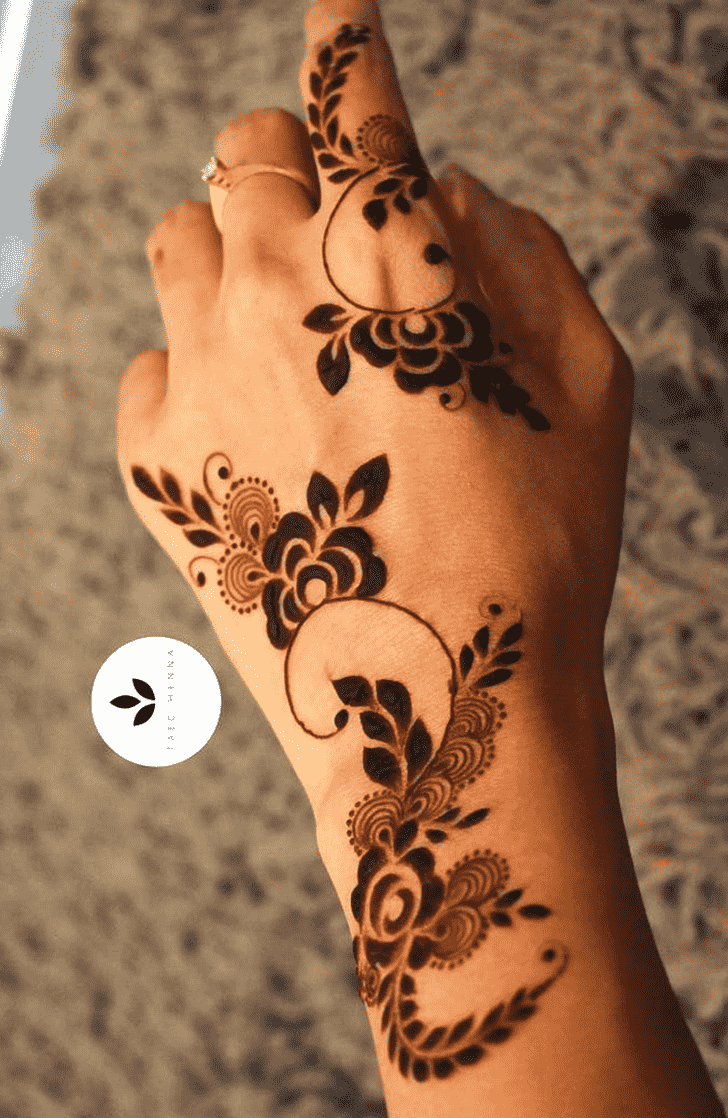 Marvelous Rome Henna Design