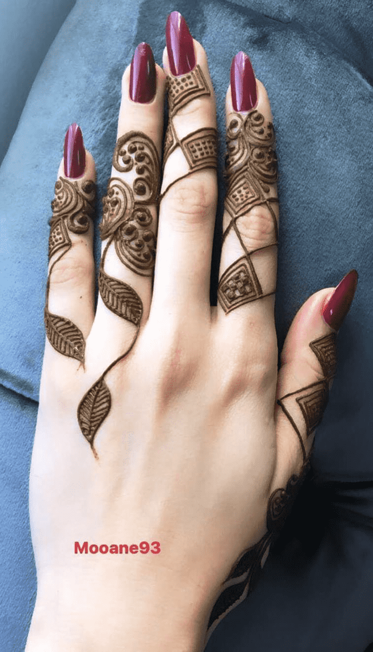 Angelic Royal Finger Henna Design
