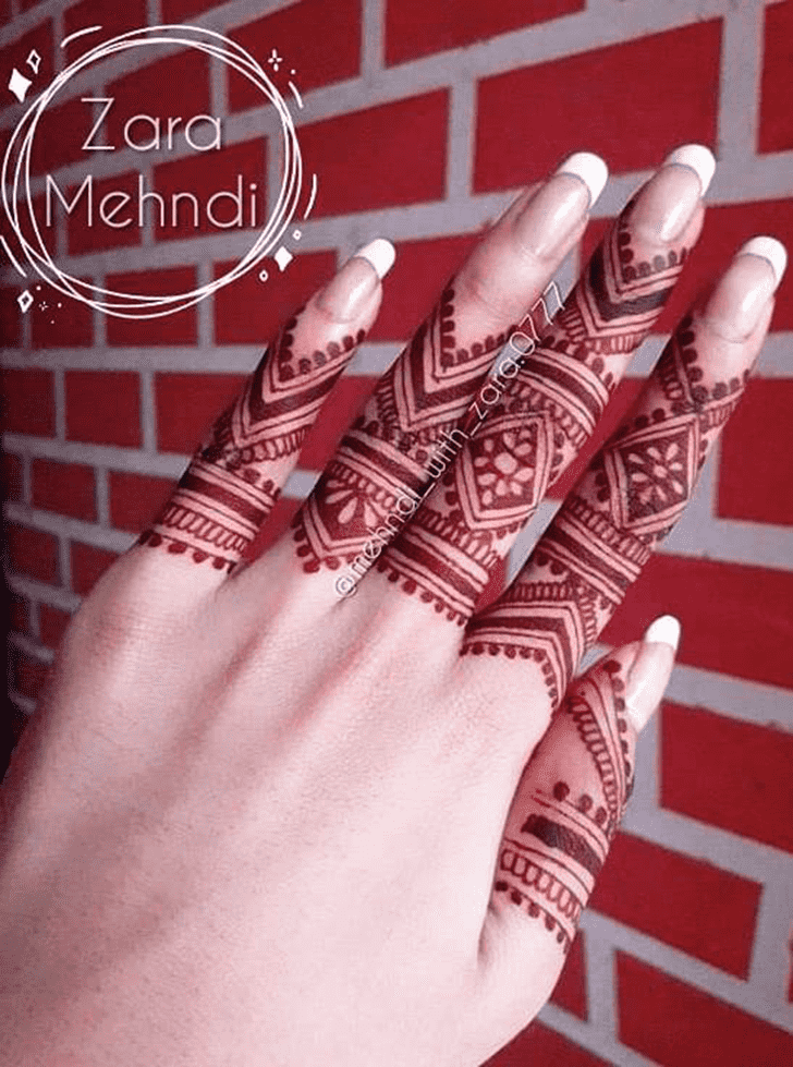 Comely Royal Finger Henna Design