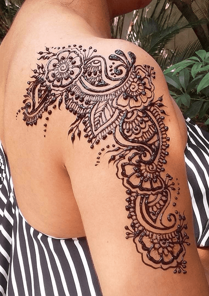 Alluring Royal Henna Design