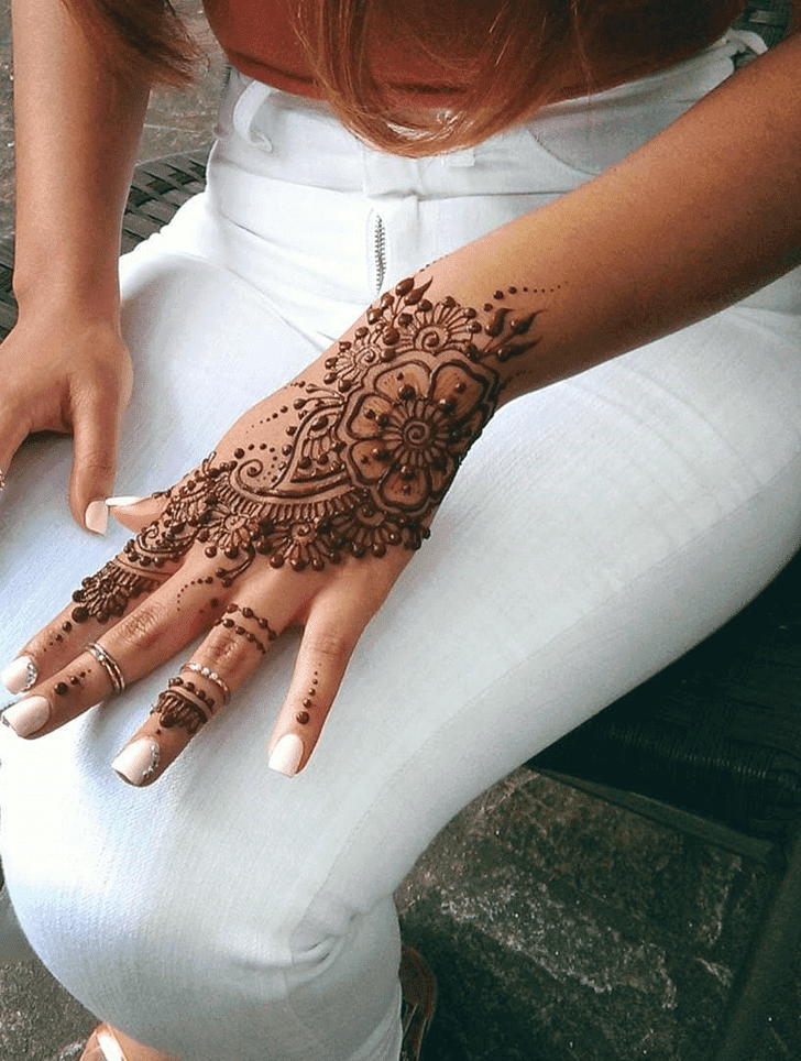 Charming Royal Henna Design