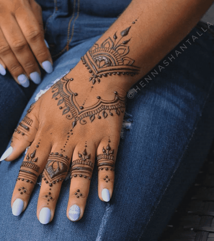 Enticing Royal Henna Design