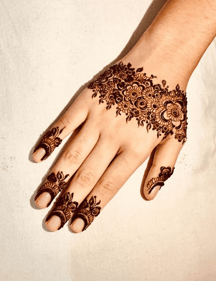 Magnetic Royal Henna Design