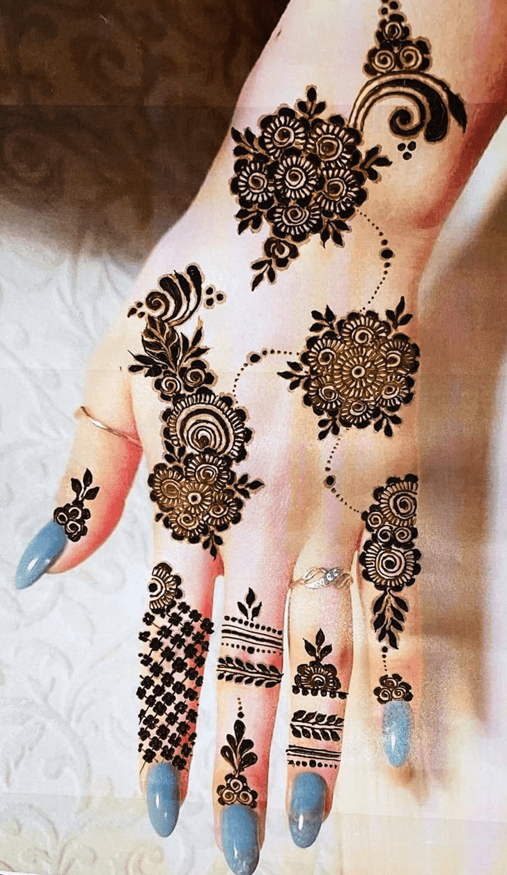 Angelic Russian Henna Design
