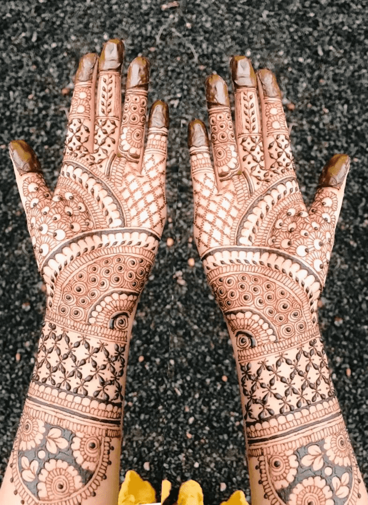 Delightful Russian Henna Design