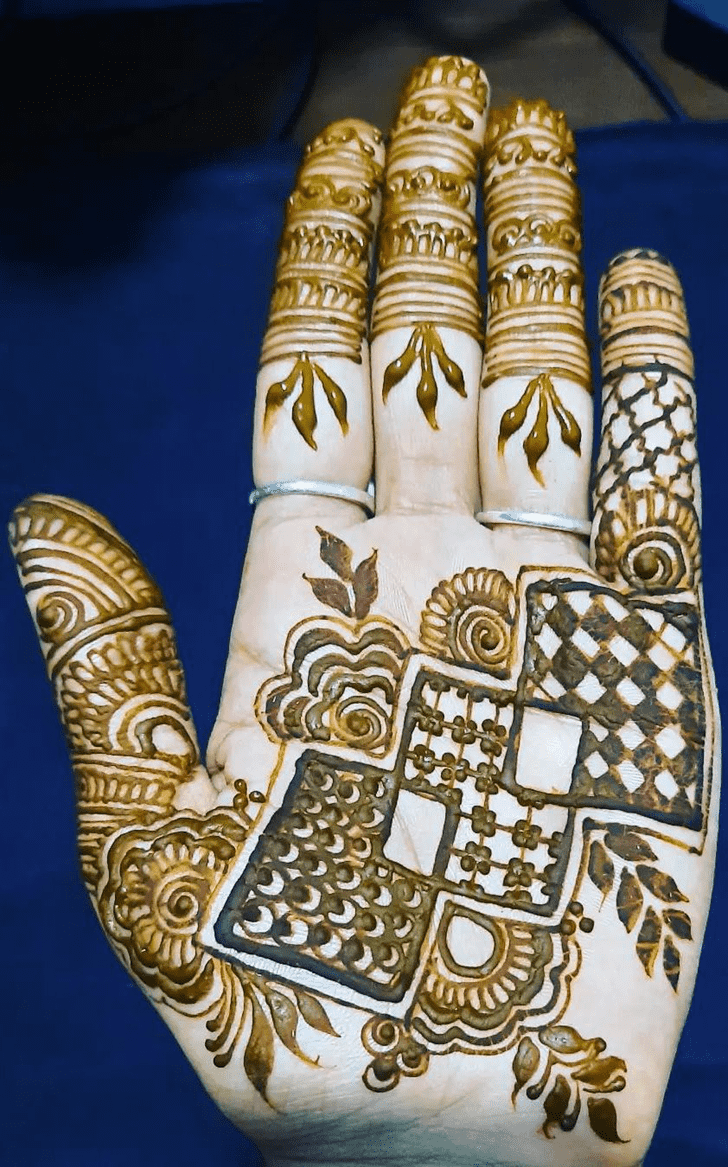 Exquisite Russian Henna Design
