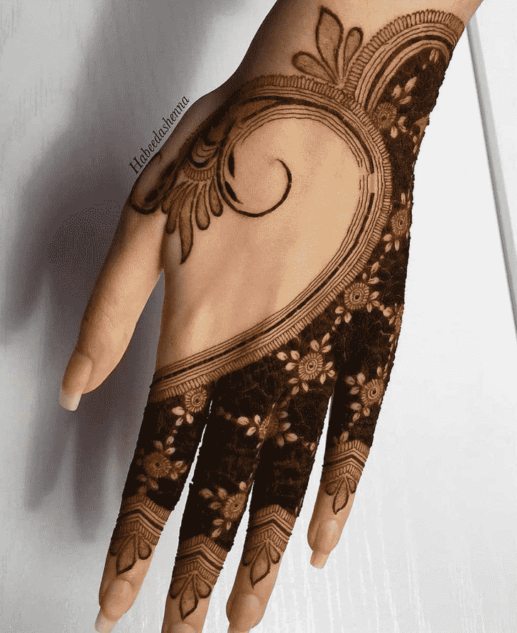 Captivating Sankranti Henna Design