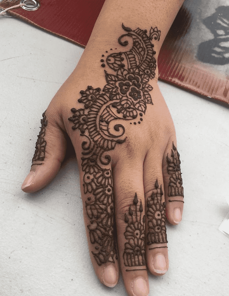 Classy Sargodha Henna Design